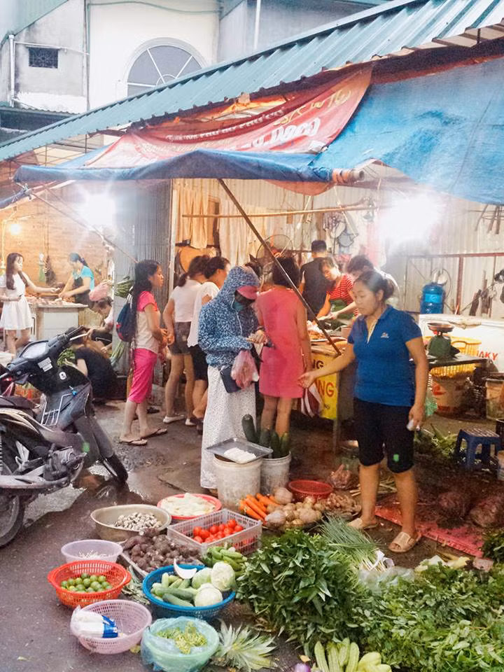 Bao so 3 ap sat dan Ha Noi do xo mua luong thuc tich tru-Hinh-3