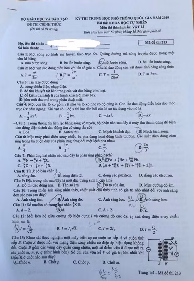 Đề thi môn Vật lý - mã đề 213 - trang 1.