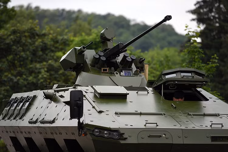 Lazar-3 là một trong bộ ba mẫu xe bọc thép thuộc dòng phương tiện bọc thép đa năng Lazar do Yugoimport phát triển dành cho Quân đội Serbia cũng như xuất khẩu, trước nó còn có các biến thể Lazar và Lazar-2, tuy nhiên Lazar-3 được đánh giá nổi bật nhất. Nguồn ảnh: yugoimport.com.