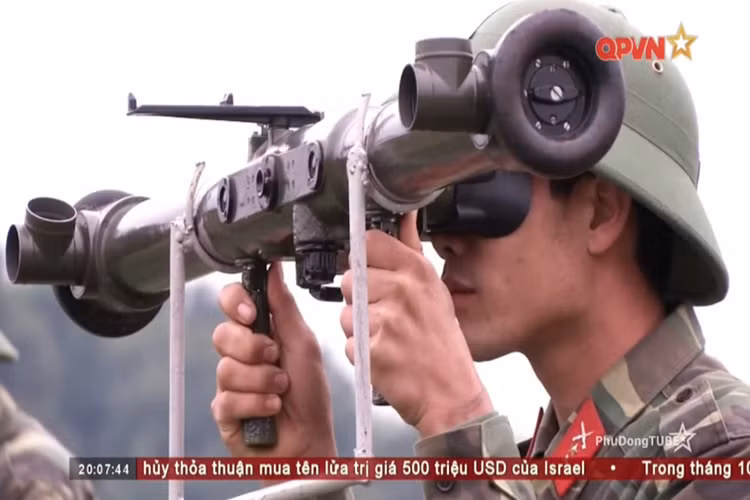 Mục đích của cuộc diễn tập phòng không lần này là nhằm đánh giá kết quả huấn luyện tổng hợp của lực lượng tên lửa phòng không tầm thấp, khả năng vận dụng nội dung hành động đội ngũ chiến thuật với yêu cầu tác chiến trong tình hình mới. Nguồn ảnh: QPVN.