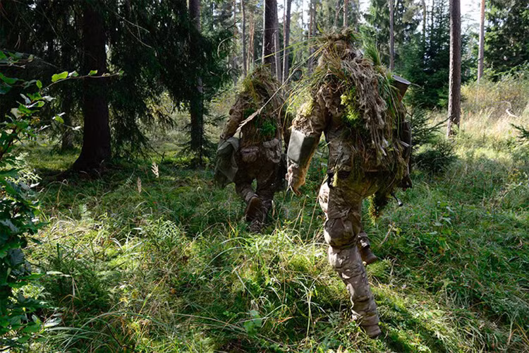 Lính bắn tỉa Mỹ tranh tài tại một cuộc thi dành cho các tay súng bắn tỉa tại Đức. Ảnh: Quân đội Mỹ.