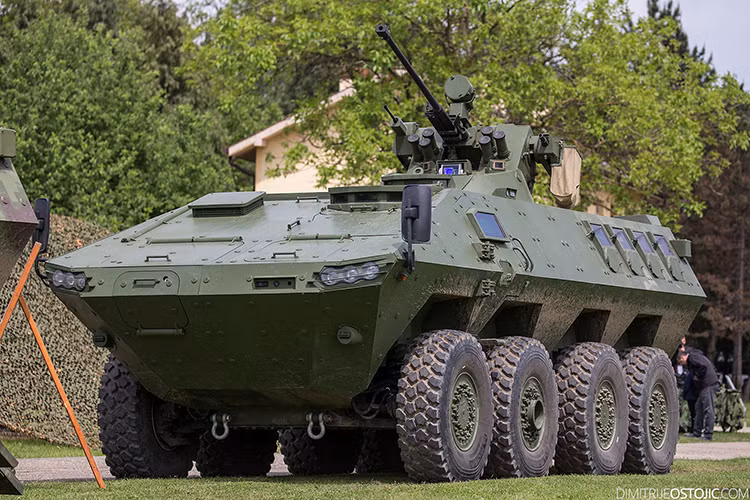 Và một trong những mẫu xe bọc thép tốt nhất của Quân đội Serbia hiện nay chính là Lazar-3 do công ty quốc phòng Yugoimport của nước này thiết kế chế tạo và mới được đưa vào trang bị trong năm nay. Nguồn ảnh: Dimitrije Ostojic.