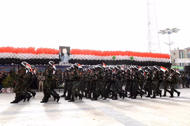 Phát biểu tại buổi lễ trên Bộ trưởng Thông tin Syria - Mohammad Ramez Tourjman ca ngợi nhân dân Aleppo có ý chí kiên trung và kham nhẫn chịu đựng sự đàn áp của bọn khủng bố, đã giúp đỡ Quân đội và góp phần tạo nên chiến thắng. Nguồn ảnh: SANA.