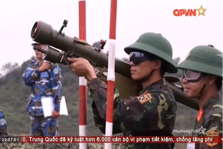 Diễn tập đồng thời là dịp để các cấp kiểm tra, đánh giá trình độ thực tế của các xạ thủ và khả năng đánh trả của lực lượng tên lửa Phòng không tầm thấp thuộc các Quân khu, Quân chủng Hải Quân, Quân đoàn. Nguồn ảnh: QPVN.