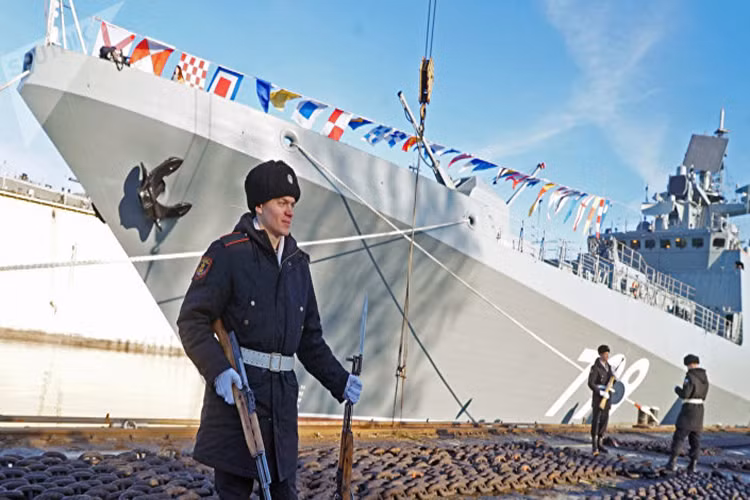 Tàu khu trục Đô đốc Makarov sẽ được biên chế cho sư đoàn tàu mặt nước số 30 thuộc Hạm đội Biển Đen do tuần dương hạm Moscow dẫn đầu. Cùng với thời gian, các tàu khu trục lớp Đô đốc Grigorovich sẽ trở thành lực lượng tấn công chính của biên đội tàu chiến Hạm đội Biển Đen. Nguồn ảnh: Sputnik.