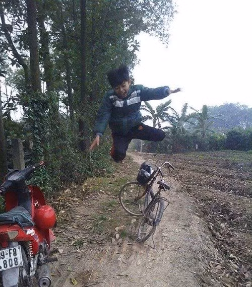 Chuẩn bị tiếp đất nào! Ảnh: Facebook.