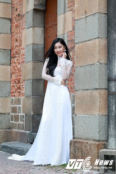 Cô thường tập gym và yoga để duy trì sức khỏe và vóc dáng.