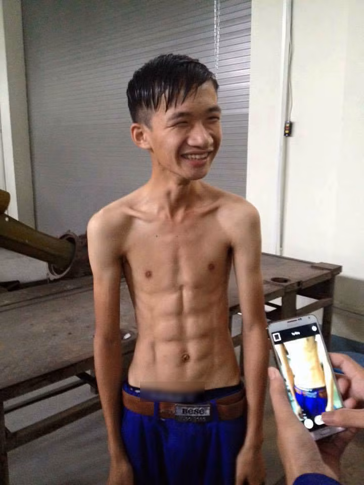 Cũng 6 múi như ai.