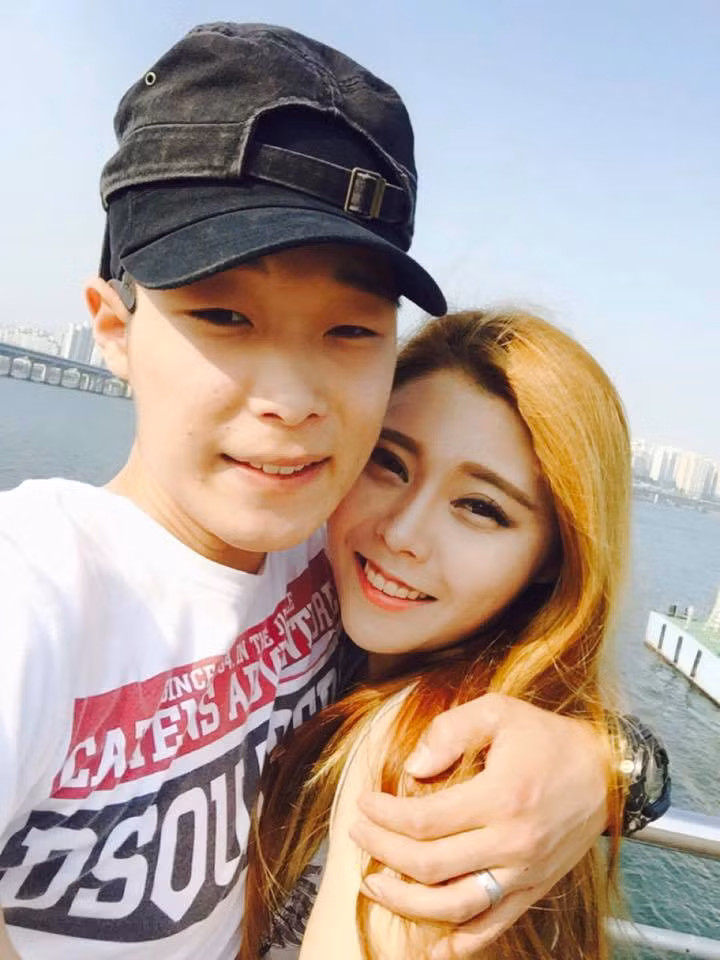 Hiện nay hot girl Eum Dae Hee đang hạnh phúc bên bạn trai của mình và không còn mất tự tin như trước nữa.