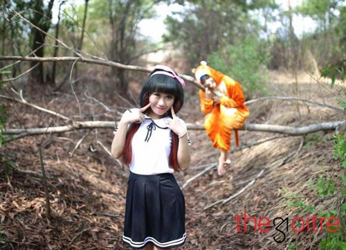 Nhưng cô gái đã không chịu phần kém cạnh mà đã tìm đủ mọi cách để trị chú hổ tinh nghịch kia.