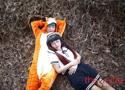 Nhiếp ảnh gia thực hiện bộ ảnh chia sẻ, khi cầm máy và chụp ảnh, anh không chỉ thấy sự đáng yêu trong cách Băng-Bi thể hiện cho nhau mà con thấy nó toát lên một tình yêu chân thành tự nhiên và rất dung dị.