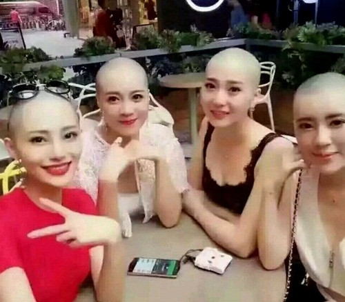 Mot cao troc dau cua gai xinh Trung Quoc gay choang