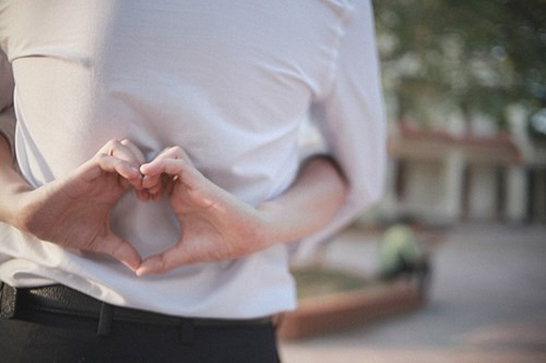 Tốt nghiệp phổ thông, cả 2 đều thi đỗ vào trường Đại học Kinh tế Quốc dân. Tuy nhiên, được 1 học kì thì Hà chủ động cắt đứt liên lạc với bạn trai. Hà tâm sự: “Một phần vì phía gia đình mình nghiêm khắc, 1 phần mình cũng tính đi du học nên có lúc mình cũng hơi nản tình yêu này”.