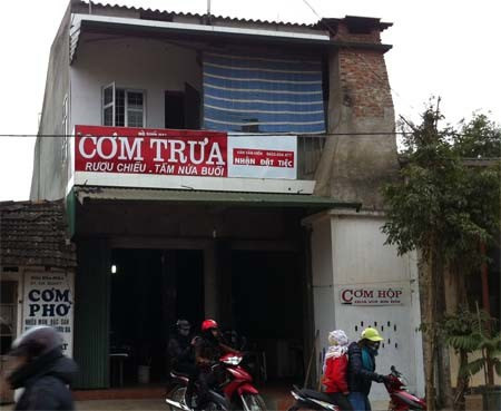 Quán ăn phục vụ nhu cầu cá nhân cho cả ngày.