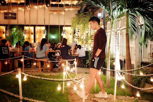 Sau khi nhận ra điều đó, Phoblux Tanapat Techagunya đã quyết tâm thực hiện một cuộc phẫu thuật thu nhỏ dạ dày. Lúc bình phục cũng là lúc anh chàng lao vào tập luyện.