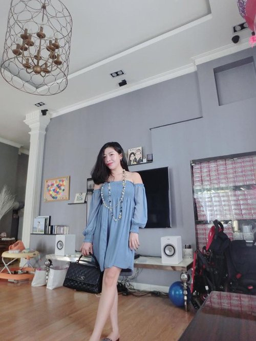 Không gian sống sang trọng của hot girl "Anh không đòi quà".