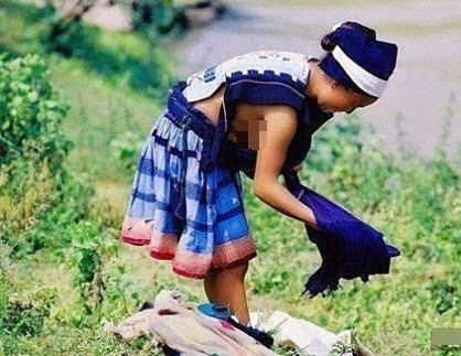 Họ sống ở đây rất lâu rồi nhưng ẩn sâu giữa núi rừng, tự cung tự cấp, tách biệt hẳn với xã hội bên ngoài nên có tư tưởng hoàn toàn khác biệt.