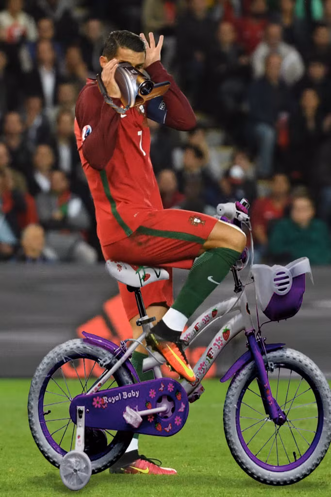 Nếu điều này xảy thì lời nguyền "Ronaldo sẽ chẳng làm nên cơm cháo gì ở Euro 2016" của vua bóng đá Pele sẽ trở thành hiện thực và nhiều anti-fan lại có cơ hội chế giễu phát biểu "Tôi là cầu thủ hay nhất 20 năm qua" của đội trưởng Bồ Đào Nha.