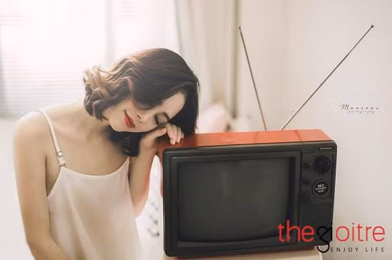 Linh vừa mới cho ra bộ ảnh “Dreamer” chứa đựng những khát vọng của người con gái mang đậm sự ngọt ngào, quyến rũ. Được biết album ảnh này được lấy cảm hứng chính trong quan điểm sống của Linh, cô này bày tỏ: “Mình có suy nghĩ rất lạc quan và thích cách sống hiện đại. Bạn bị nói là “hai lưng”, bạn bị cho là trên cơ thể có nhiều khuyết điểm. Đừng buồn vì những điều đó, hãy nhìn album của tôi, bạn thấy đấy “hai lưng” vẫn có sự quyến rũ riêng của mình”.