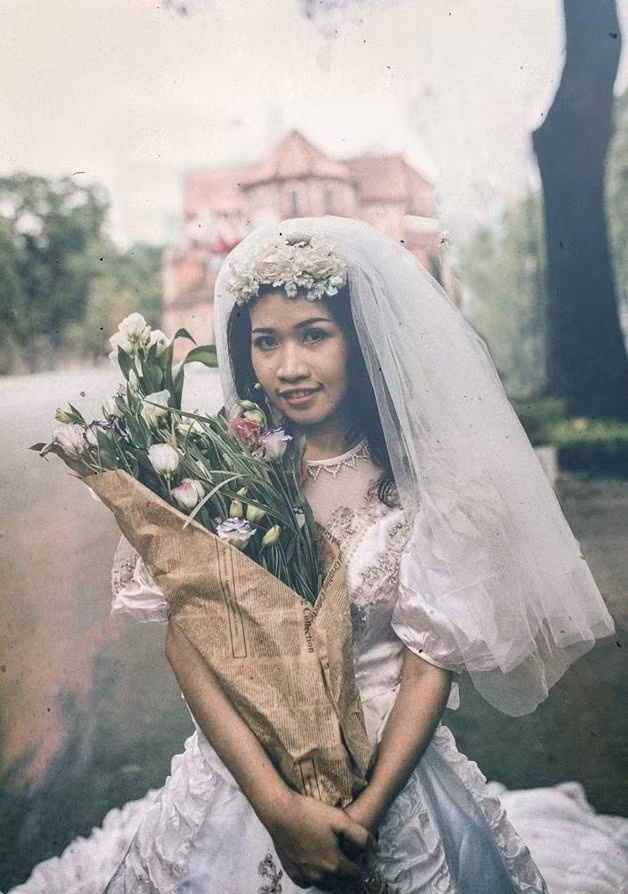 “Chúng tôi muốn ảnh của mình phần nào thấy được dáng vẻ Sài Gòn xưa cũ. Có thể, nó sẽ giúp các bạn trẻ hình dung được một góc nhỏ những sinh hoạt và đám cưới xưa”, Bùi Thuật chia sẻ.