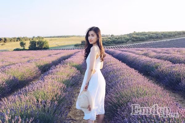 Cô bạn Phương Thảo trong chuyến đi đồng hành cùng 3 người bạn của mình còn thu về “chiến lợi phẩm” là cả kho ảnh đẹp mê ly.