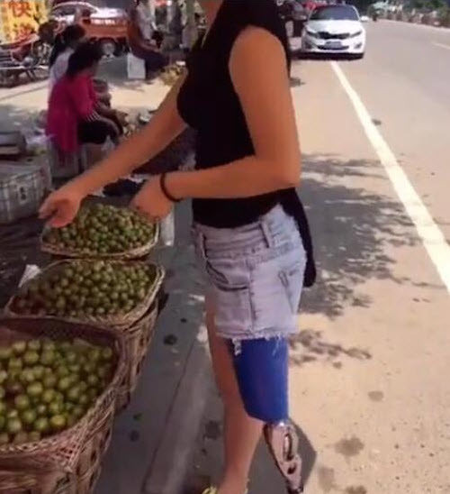 Những bức ảnh chụp lại cuộc sống của cô gái này được chia sẻ lên mạng xã hội và có nhiều người quan tâm.