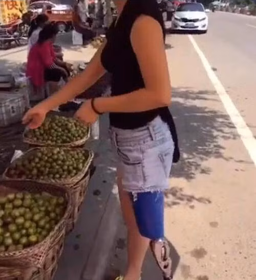 Những bức ảnh chụp lại cuộc sống của cô gái này được chia sẻ lên mạng xã hội và có nhiều người quan tâm.