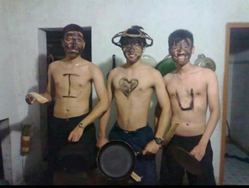 Làm sao có thể nỡ chối từ màn tỏ tình đậm chất bếp núc này cơ chứ?