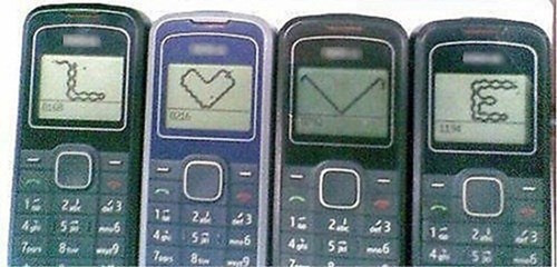 Không có tiền mua smartphone thì đành vậy thôi.