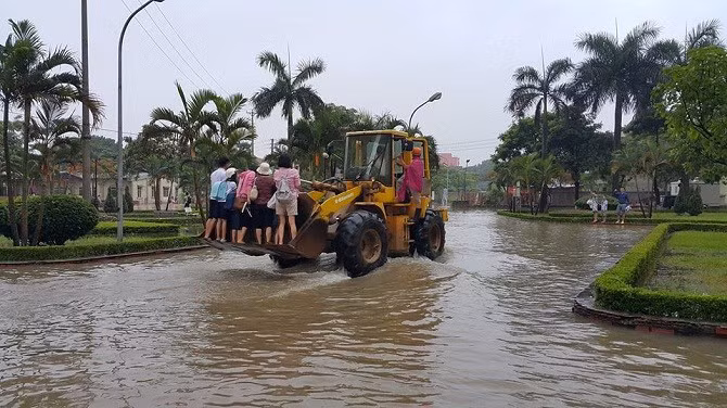Cái khó ló cái khôn.