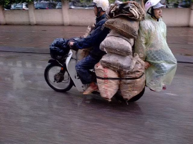 Một kiểu đi đường bá đạo ở Việt Nam.