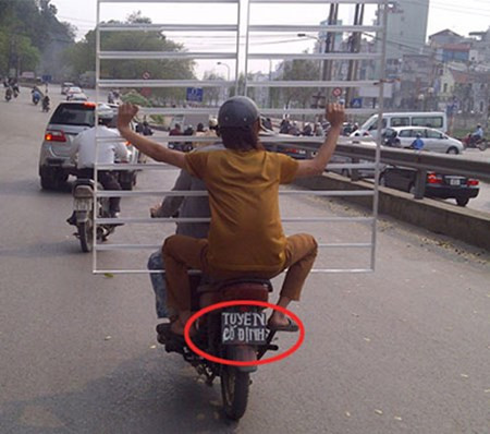 Hình ảnh chỉ có ở đường phố Việt Nam.