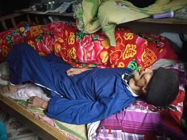 Cu gia chet di song lai sau khi nam trong quan tai