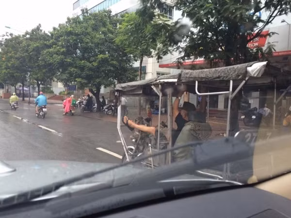 Một kiểu tham gia giao thông chỉ có ở Việt Nam.