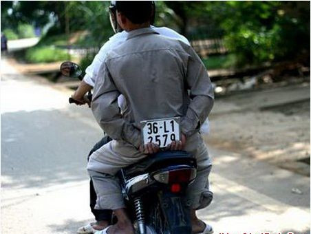 Chấp hành luật giao thông trong mọi tình huống.