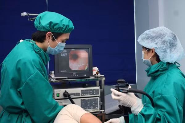 Nuoc ngam o nhiem "uy hiep” dan cu Ha Noi va TPHCM-Hinh-2