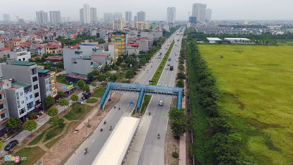 Tuyến đường Lê Văn Lương kéo dài (đường Tố Hữu) theo hướng đông bắc - tây nam có điểm đầu là nút giao thông Khuất Duy Tiến - Lê Văn Lương, điểm cuối đến sông Nhuệ. Chiều dài tuyến đường nghiên cứu khoảng 2,1 km.