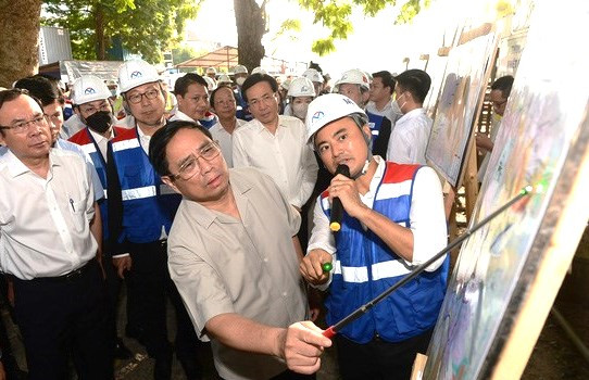 Thủ tướng Phạm Minh Chính: Tháo gỡ khó khăn giúp TP HCM phục hồi mạnh mẽ hơn Thu tuong Pham Minh Chinh: Thao go kho khan giup TP HCM phuc hoi manh me hon