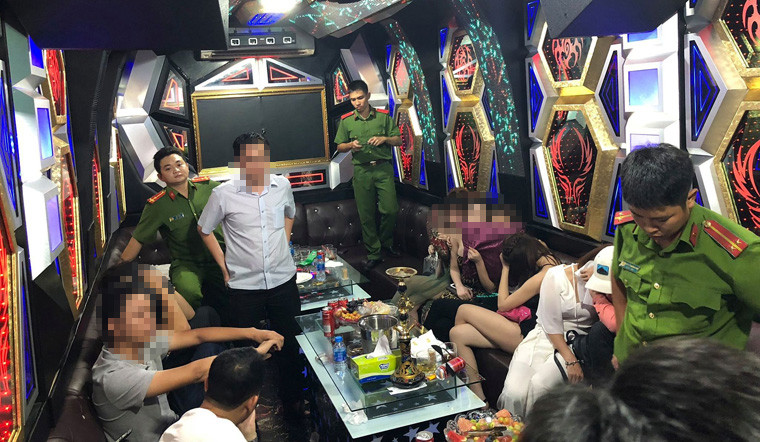 Tại khách sạn Du lịch Sài Gòn Star nằm trên đường Nguyễn Thị Minh Khai (phường 6, quận 3) và phát hiện nhiều sai phạm.