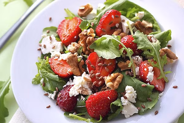 Bạn có biết, sau khi tập gym, bạn chỉ cần ăn một nắm nhỏ các loại hạt là cơ thể sẽ được cung cấp đủ protein, chất xơ và chất béo lành mạnh, giúp dạ dày của bạn cảm thấy no cho đến bữa ăn tiếp theo.