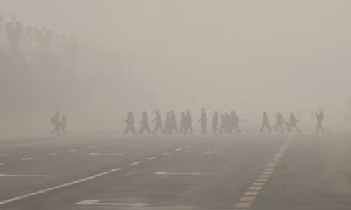 Thu do Bac Kinh mu mit vi o nhiem khong khi-Hinh-14