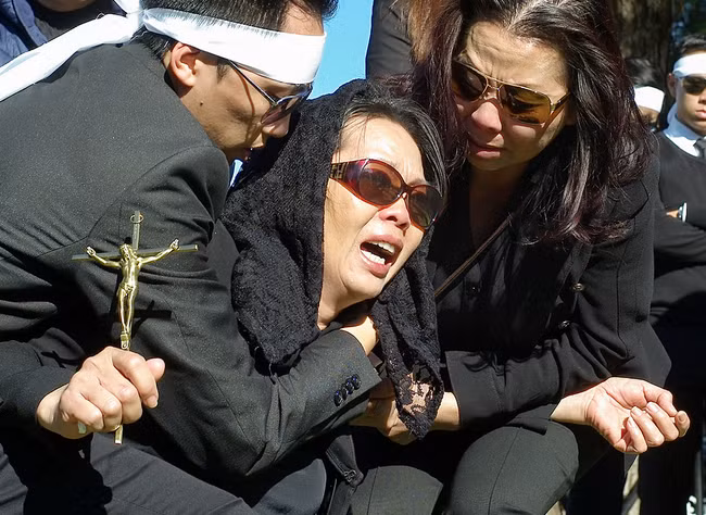 Le tang xuc dong co gai goc Viet vu xa sung o My-Hinh-8