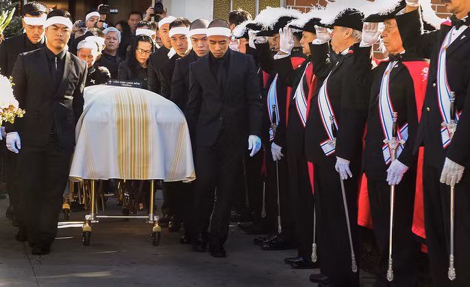 Le tang xuc dong co gai goc Viet vu xa sung o My-Hinh-4