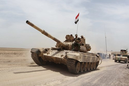 Ngày 22/12, không quân Nga, Mỹ phối hợp cùng dân quân và quân đội Iraq bắt đầu tiến hành cuộc tổng tấn công tái chiếm Ramadi từ tay IS. Quân đội Iraq được coi là lực lượng xung kích chủ lực tái chiếm Ramadi, dưới sự chỉ đạo của Trung tâm chỉ huy chiến dịch được thiết lập tại thủ đô Baghdad tháng trước.