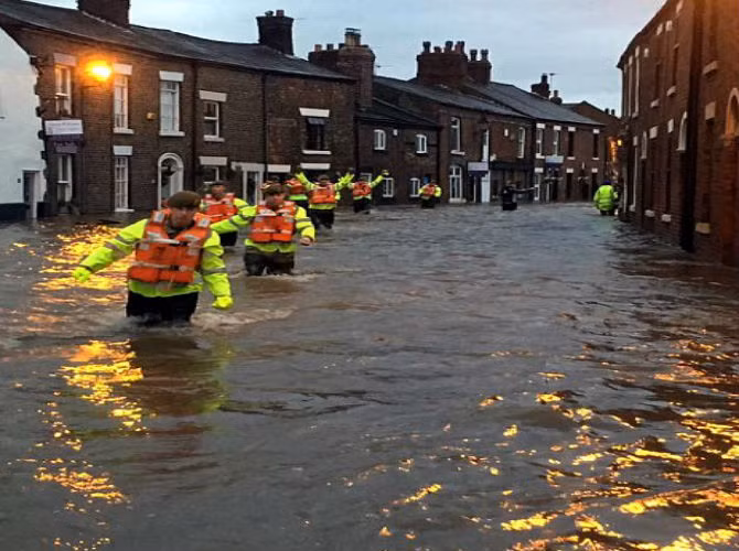 Hinh anh ngap lut kinh hoang tai nuoc Anh-Hinh-9