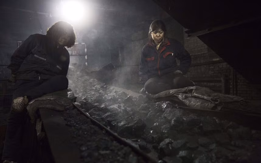 Bên trong một mỏ than ở tỉnh Sơn Tây.