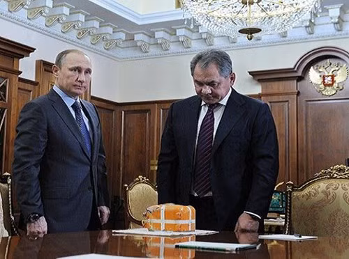 Moi quoc te mo hop den Su-24, Nga vach mat TNK?-Hinh-2