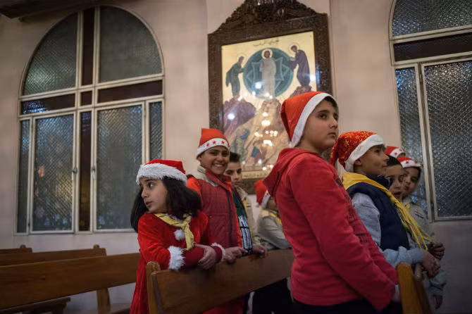 Don Giang sinh o vung dat giua “tam bao” chien tranh-Hinh-8