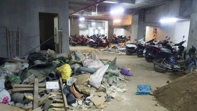 Công trình Ellipse Tower được xây dựng trên khu đất có diện tích 2.600 m2, diện tích xây dựng 1.555 m2. Dự án có thiết kế gồm 33 tầng nổi (không kể tầng áp mái) và 3 tầng hầm. Tầng nổi 1 - 5 là khu trung tâm thương mại, siêu thị, nhà hàng; tầng 6 - 20 và 22 - 33 bao gồm 27 sàn văn phòng và 195 căn hộ. Dự án được khởi công từ năm 2009, dự kiến giao nhà vào năm 2012, nhưng bị chậm tiến độ nhiều năm. Ảnh: baotainguyenmoitruong.vn.