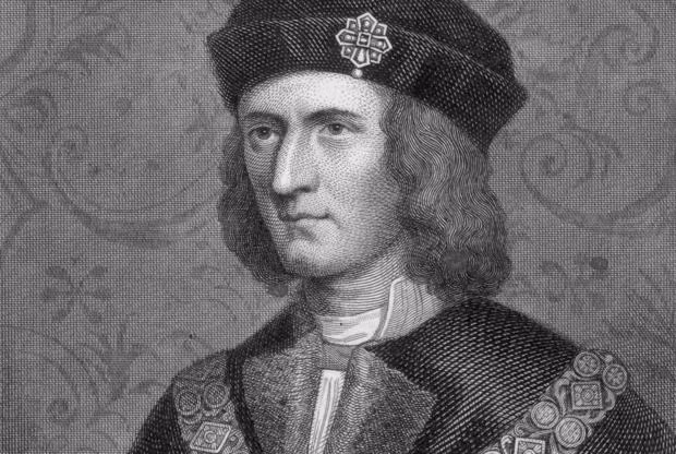 Thi hài vua Richard III được tìm thấy bên dưới một bãi đậu xe ở Leicester năm 2012. Kết quả nghiên cứu, kiểm tra của các chuyên gia cho thấy ông hoàng nước Anh bị giết chết trong trận chiến Bosworth vào ngày 22/8/1485.